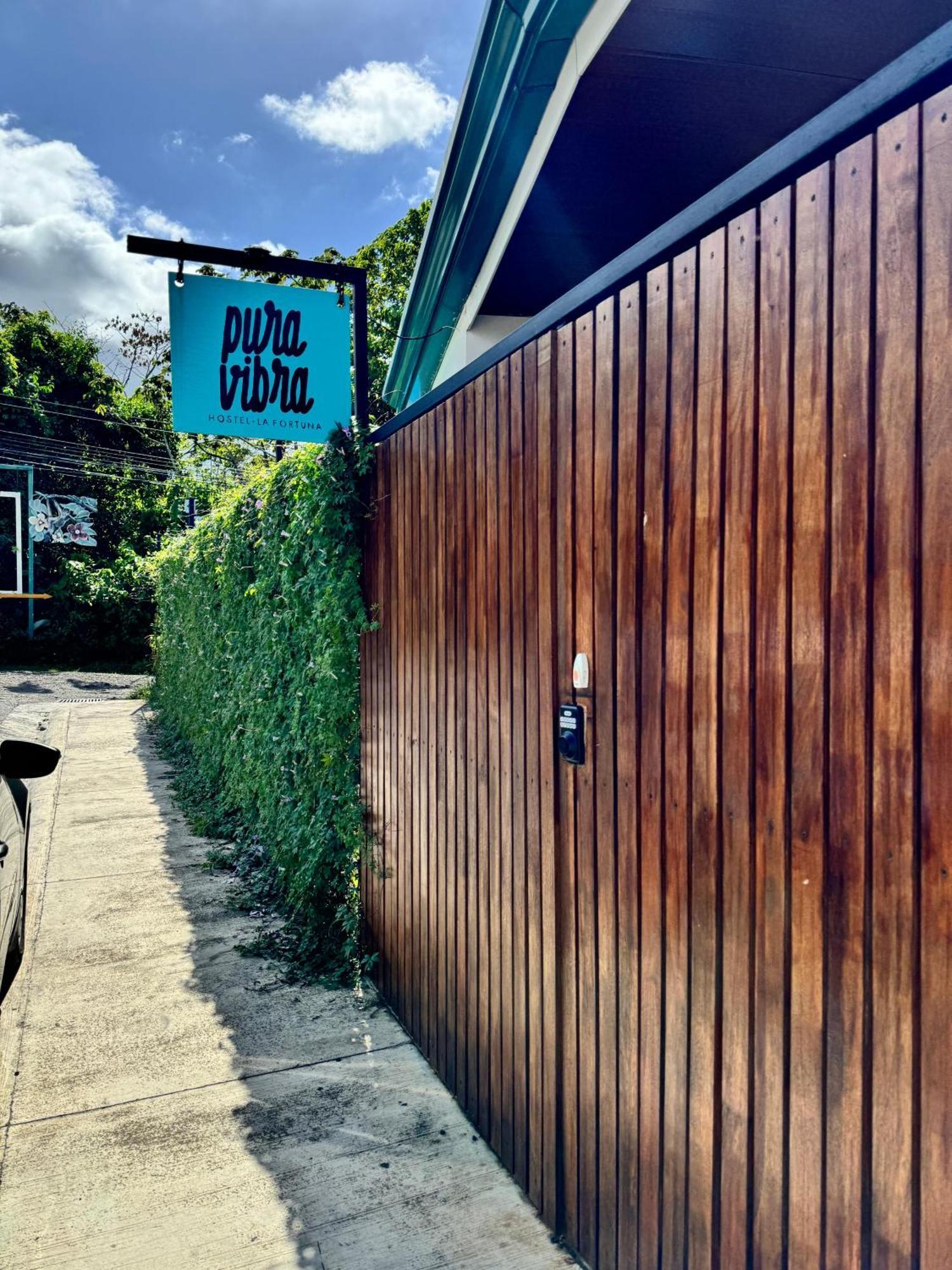 Pura Vibra Hostel La Fortuna Εξωτερικό φωτογραφία